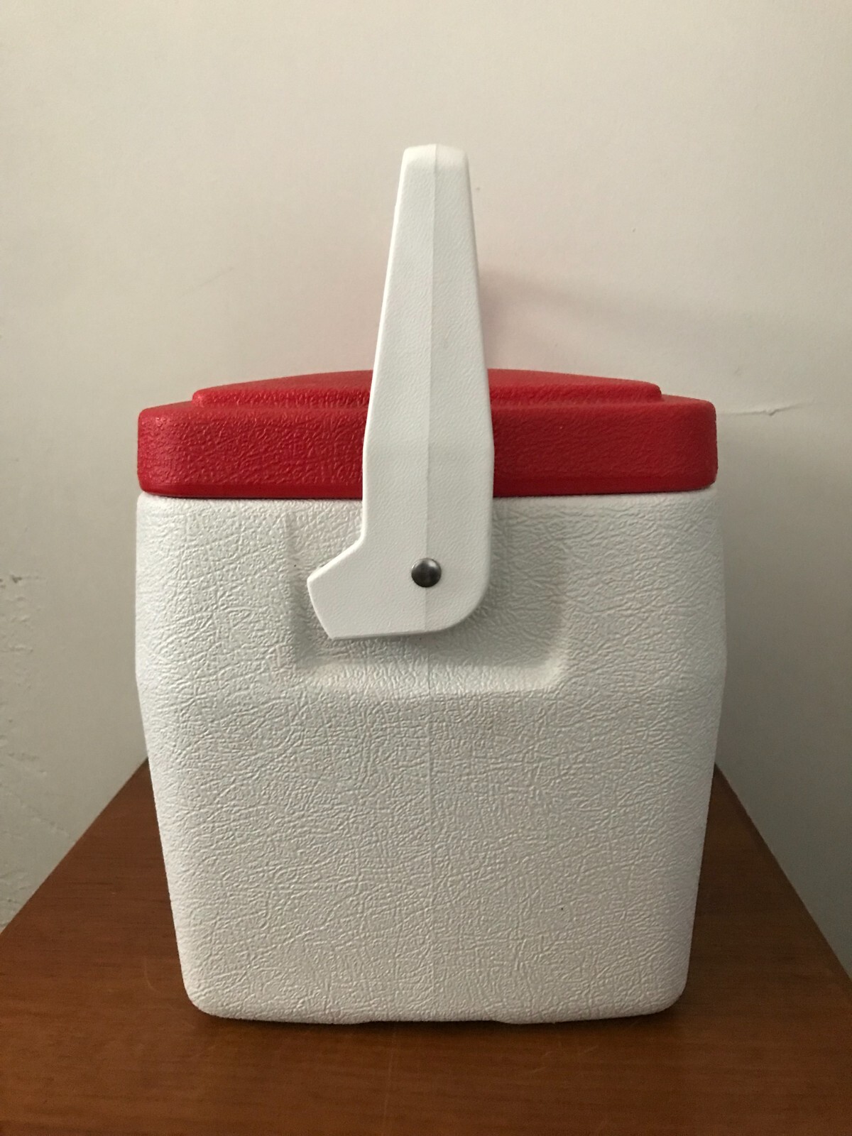 Vtg Coleman 5272 Caesars Atlantic City Casino Cooler White Red Lunch