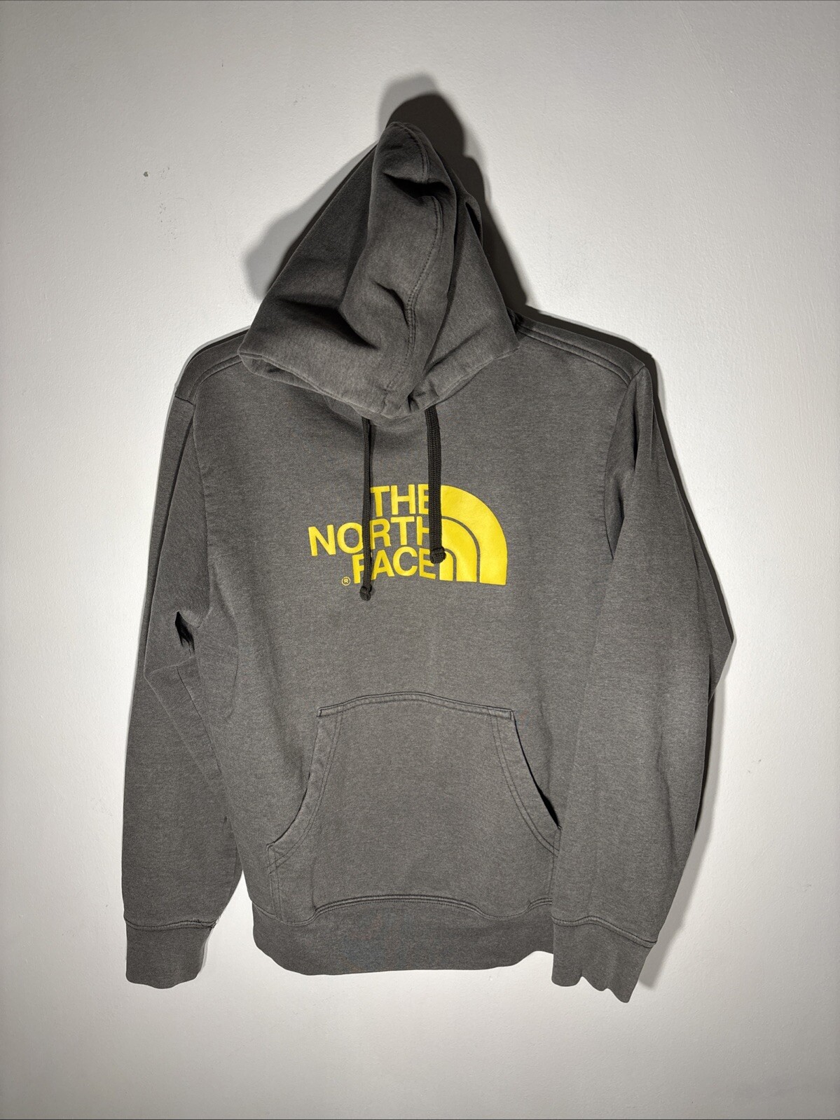 The North Face Men's Gray Logo Hoodie with Pouch Pocket in Size S