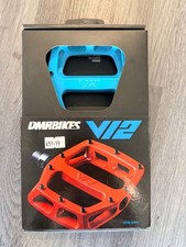 DMR V12 Flat MTB Pedals Blue