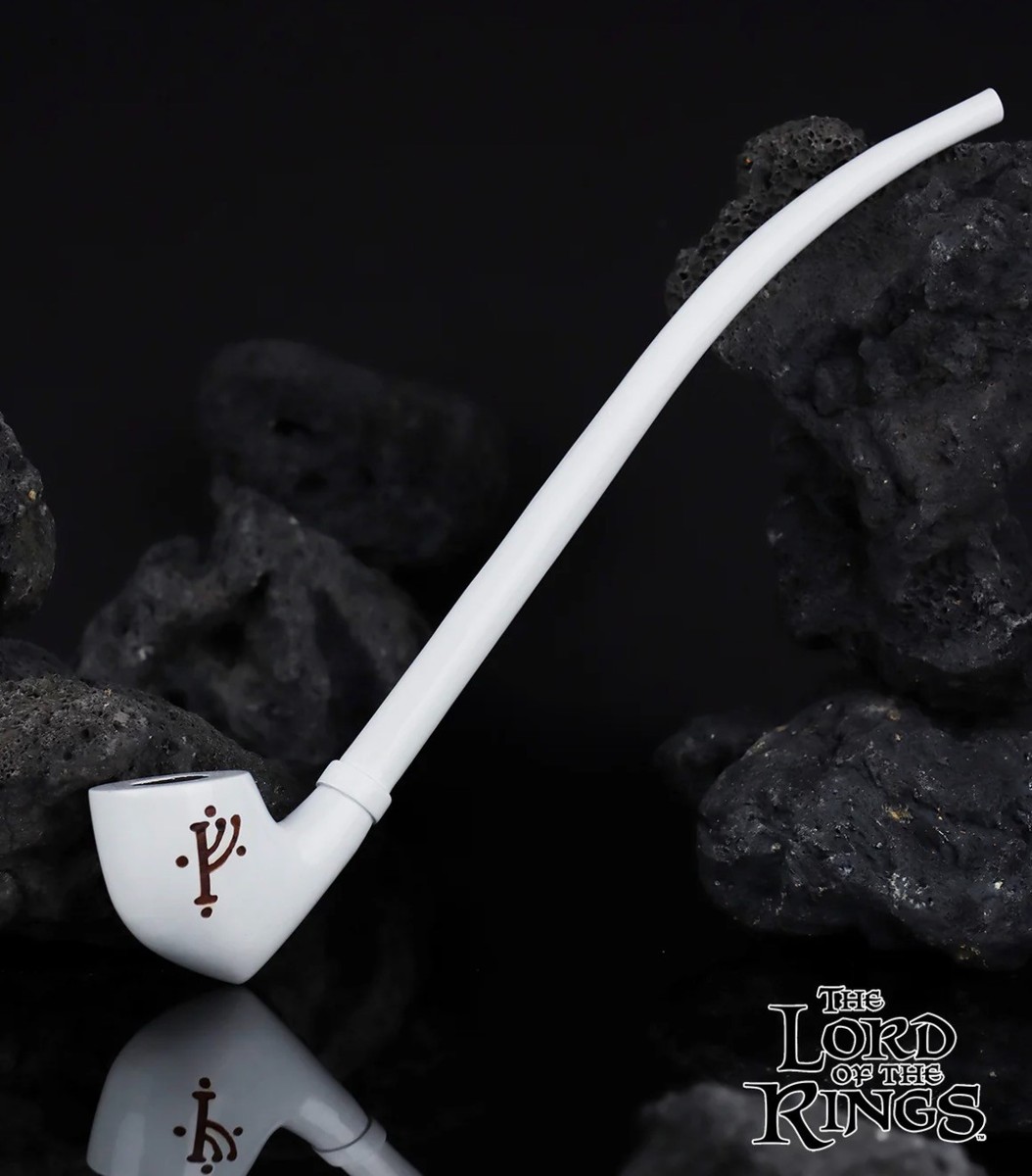 lord of the rings tobacco pipes from the This Lord of the Rings Gandalf the Grey Pipe Prop Replica is crafted using the molds from the original pipe used in the film Pulsar Shire Pipes - GANDALF