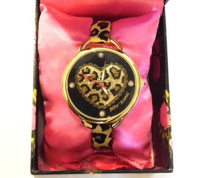 Betsey Johnson Women display picture 1
