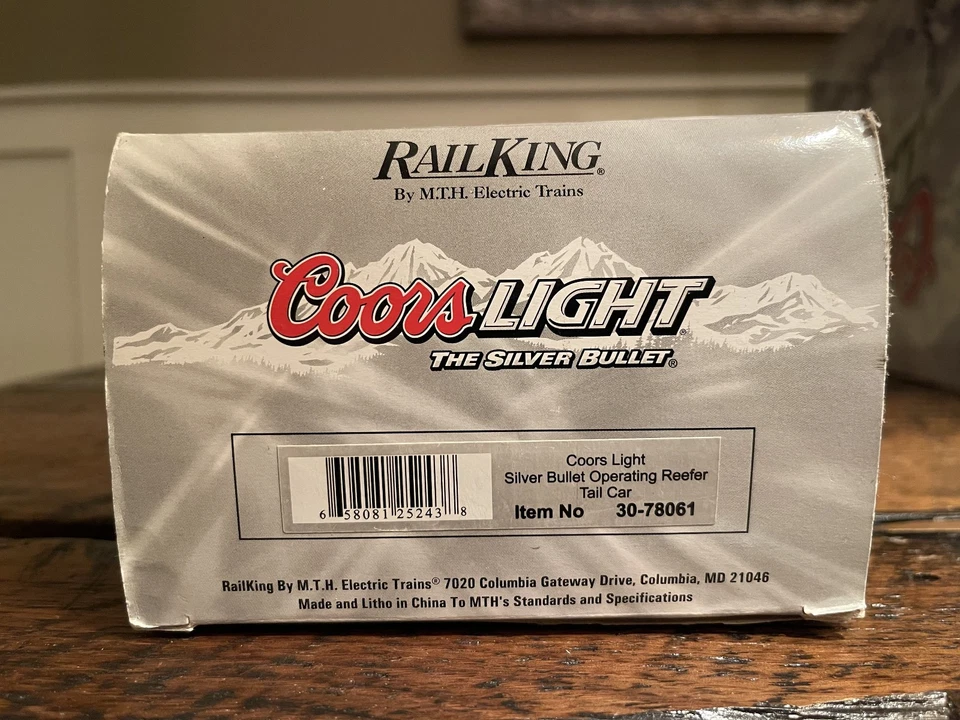 + Rare MTH O Gauge Coors Light Silver Bullet Operating Reefer Tail Car 30-78061 - Image 2 of 4