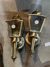 2 Thomas Lightning Polished Brass SL-9183-1 Coach Lantern Outdoor Lantern Lights