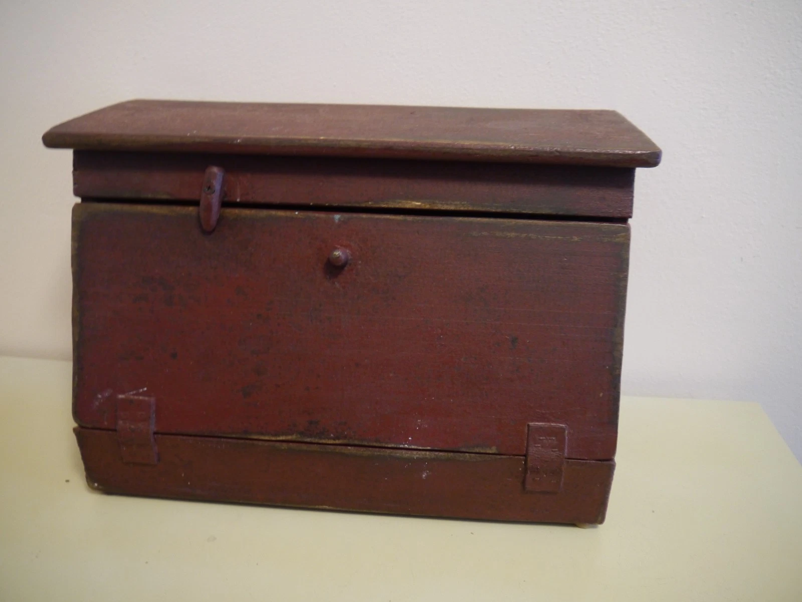 VTG Country Red Wooden Bread Box, The Painted Shelf, 17" x 8" x 11.5"