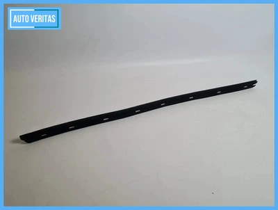 Hyundai Tucson (JM) Door slot right front (82320-2E000) - Image 1 of 4