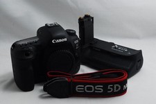 Canon EOS 5D Mark IV Digital Camera with BG-E20 Battery Grip Bundle
