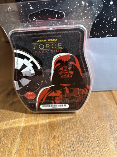 Calentador Scentsy Star Wars Estrella de la Muerte con 2 Barra Scentsy RETIRADO NUEVO EN CAJA - Imagen 2 de 11