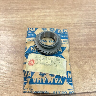 Yamaha OEM NOS GEAR DRIVE / 214-25135-00 / DT1 DT2 DT3 TW200