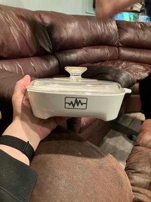 CorningWare Microwave Brown 'N Sear White Casserole Heartbeat Design Pyrex Lid