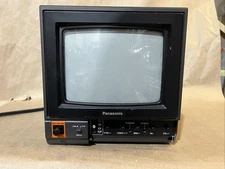 Panasonic Color Video Moniter Model BT-S700N  TURNS ON