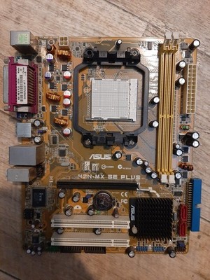 ASUS M2N-MX SE Plus   Mainboard   Sockel AM2/AM2+ - Halterung defekt   Blende