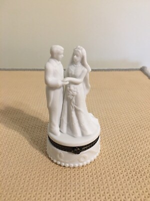 Amscan Wedding Couple Bridal Trinket Box 