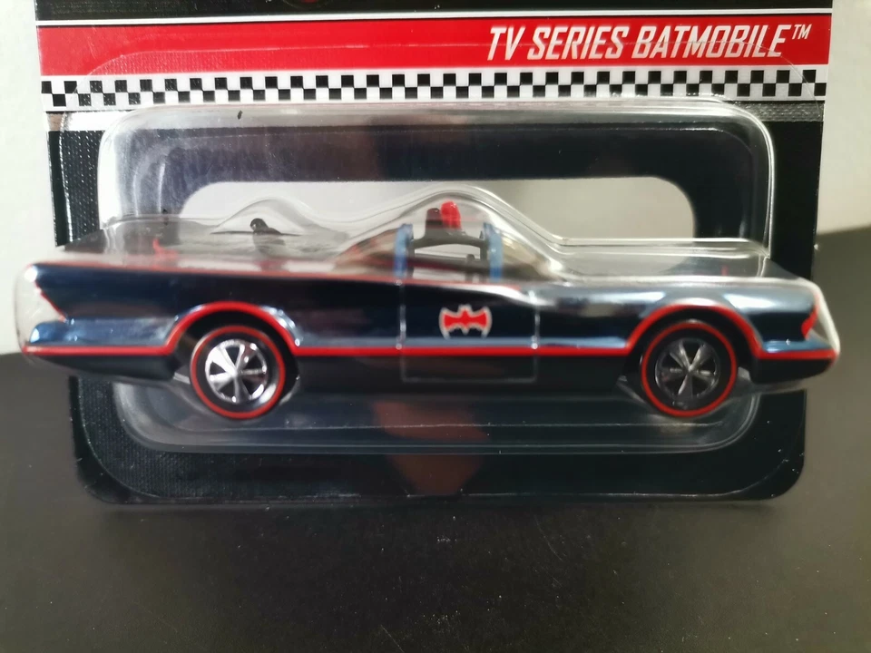 HOT WHEELS BATMOBILE RED LINE CLUB 2022 RLC LIMITED - Immagine 2 di 4