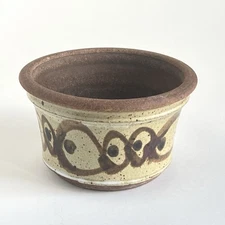 Vintage Art Pottery Handmade MCM Stoneware Bowl Planer W/ Circles Design Signed