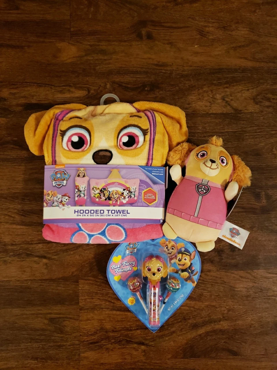 Paw Patrol SKYE Hooded Towel Gift Set
Opens in a new window or tab