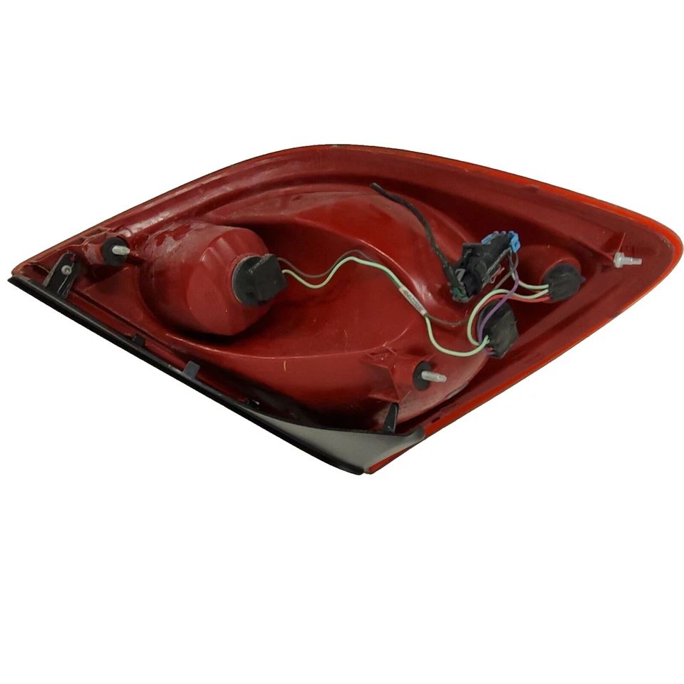 Conjunto de luz trasera lateral derecha para pasajero Pontiac G6 05-10 Foto 2 de 4