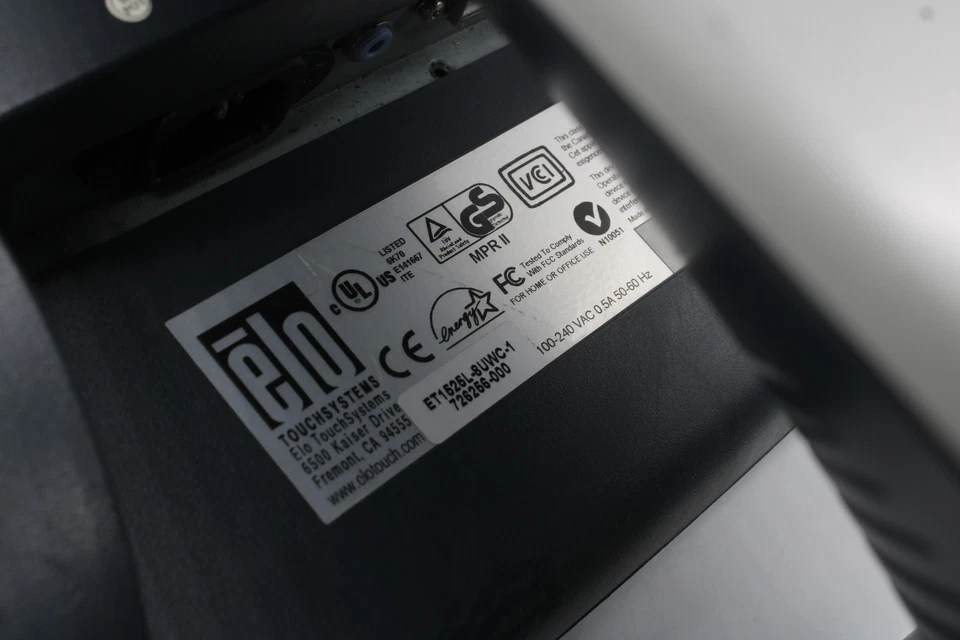 ELO ET1525L-8UWC-1 Touchscreen Monitor ET1525L - Powers On, Calibration is Off - Image 4 of 4