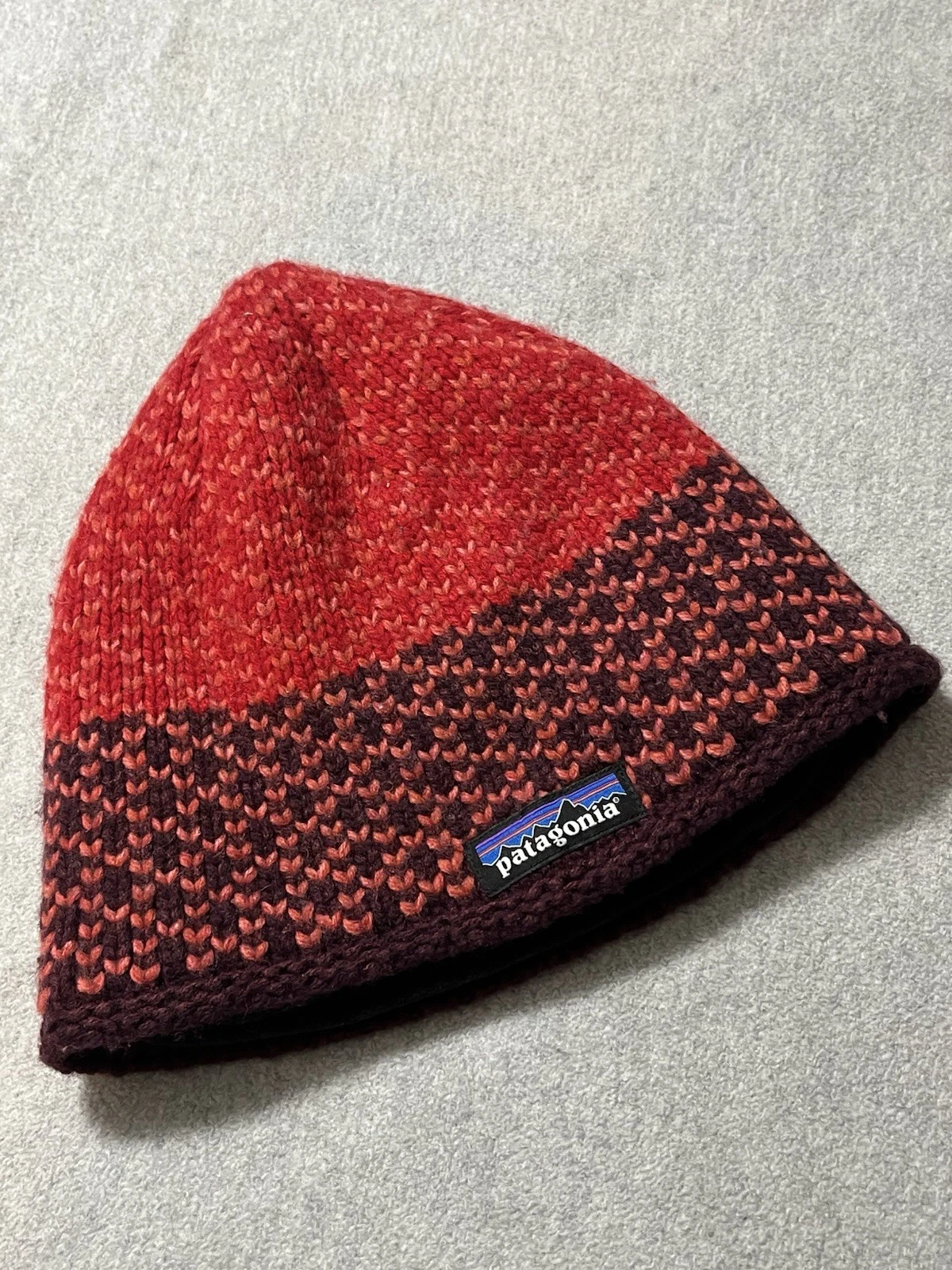 Patagonia Wool Knit Fleece Lined Beanie Two Tone Red Skull Cap