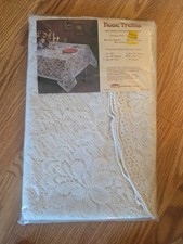 LACE Tablecloth ROSE TRELLIS 60x104 OVAL OFF WHITE DUPONT DACRON POLY USA