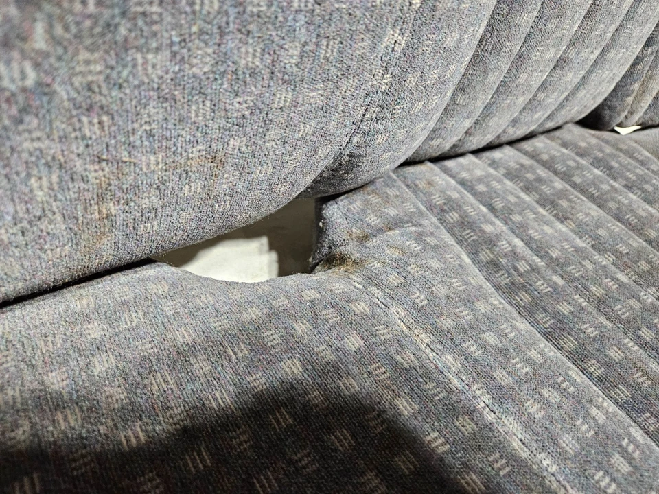 98-05 GMC Jimmy Chevy Blazer Traseiro Esquerdo Motoristas Banco Dobrável Assento Pano - Imagem 4 de 4