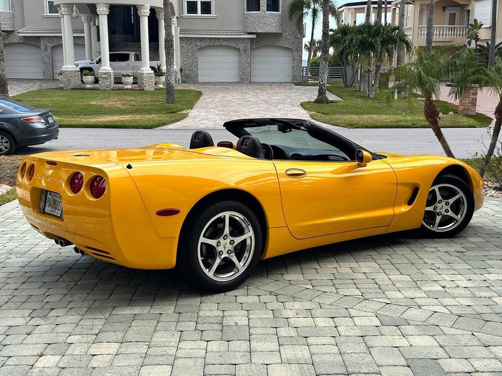 2004 Yellow Chevrolet Corvette Convertible  | C5 Corvette Photo 6