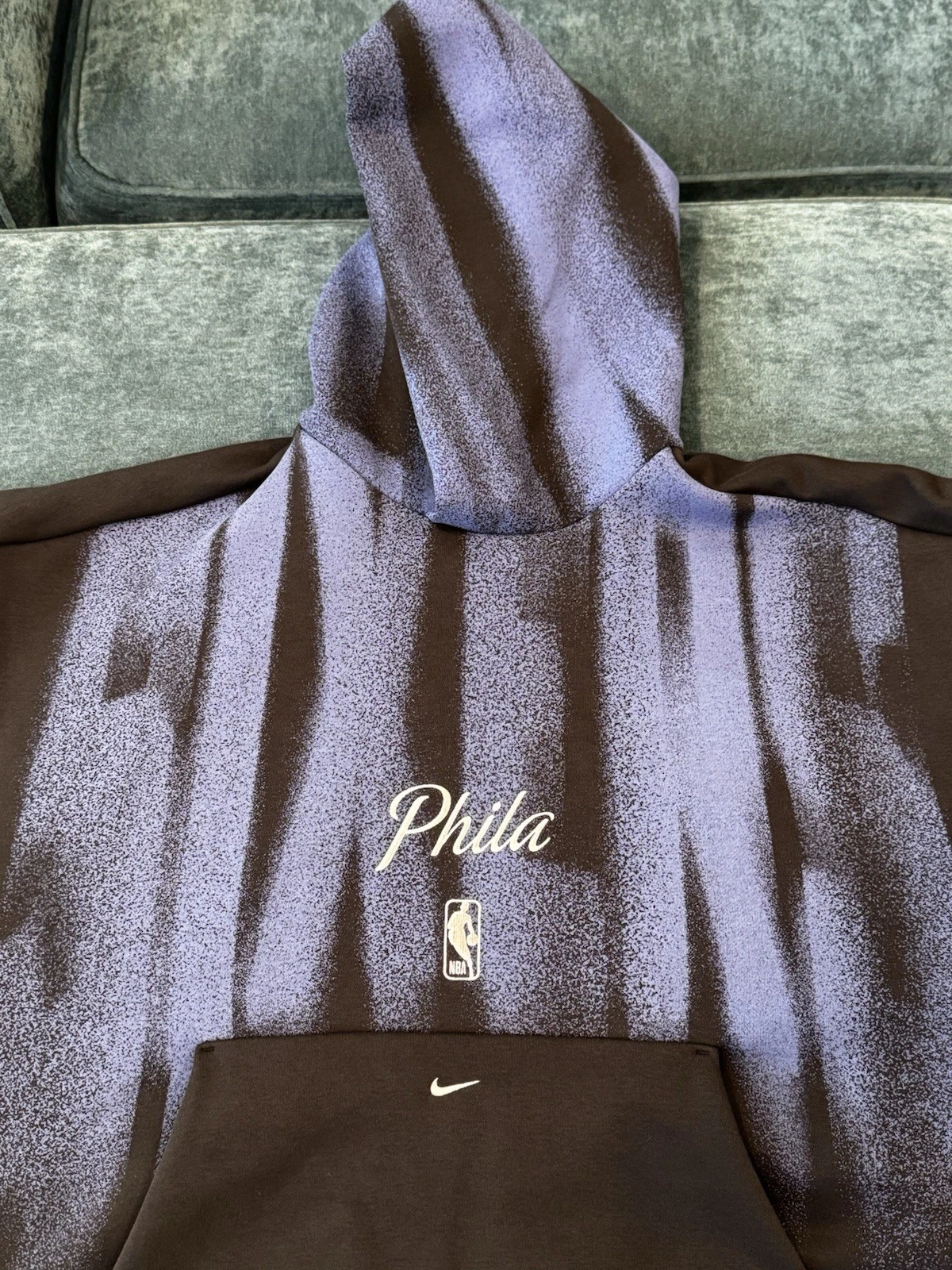 2026 Nike Philadelphia 76ers NBA Standard Issue Hoodie Black Blue NWT size-Large - product detail image 2