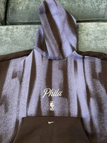 2026 Nike Philadelphia 76ers NBA Standard Issue Hoodie Black Blue NWT size-Large image 2