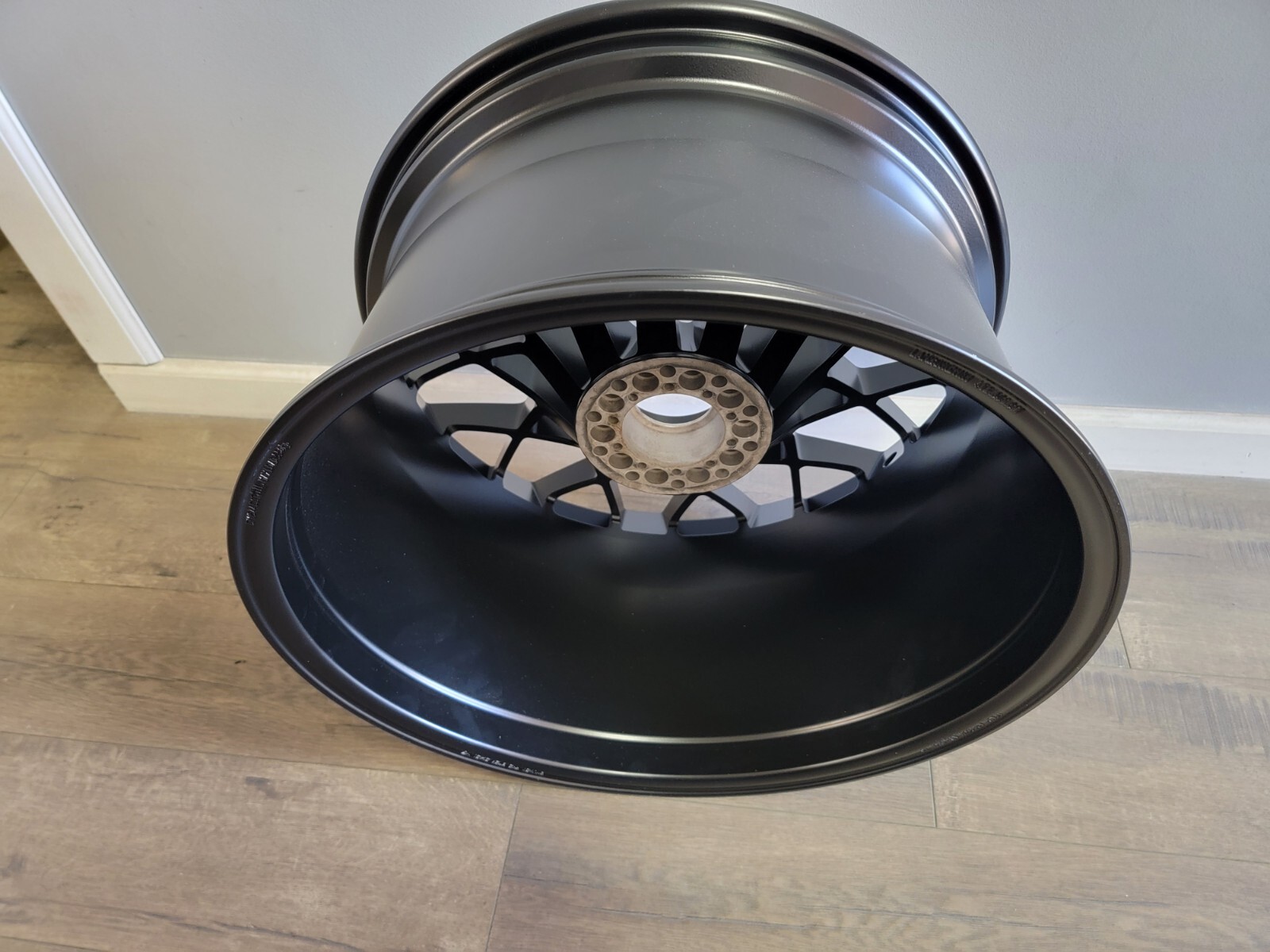LAMBORGHINI HURACAN STO REAR WHEEL RIM OEM 4T3601017R CENTER LOCK 