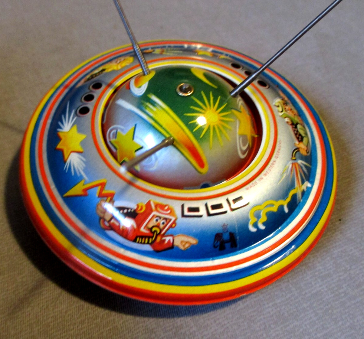 1950's SPACE TOY- APOLLO SPACESHIP UFO FLYING SAUCER TIN FRICTION -NOS- MINT-4"