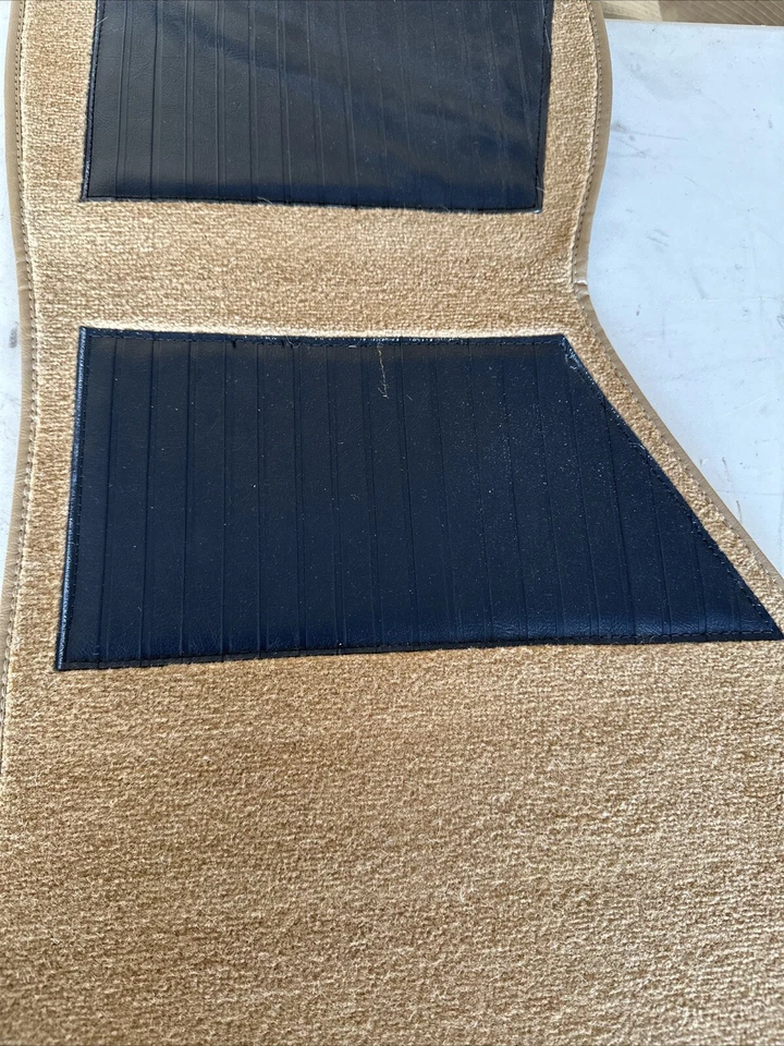 Alfombrillas Ferrari 308 beige tostado ESTILO DE FÁBRICA alfombrillas Foto 3 de 4