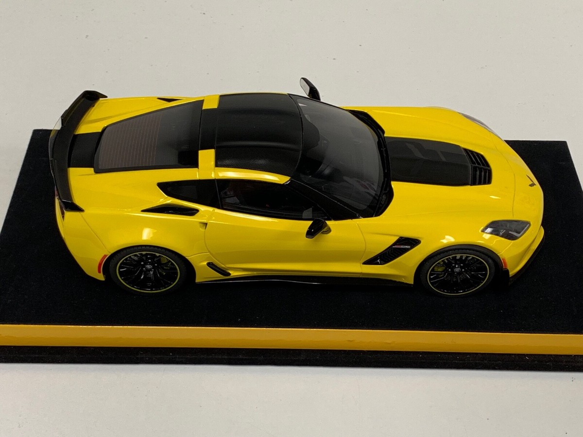1/18 GT Spirit Chevrolet Corvette Z06 C-7 R Edition Yellow GT171
