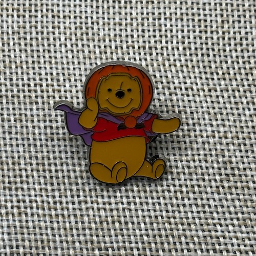Disney JAPAN Pin 7 ELEVEN Japan LE Pooh Halloween Not For Sale
