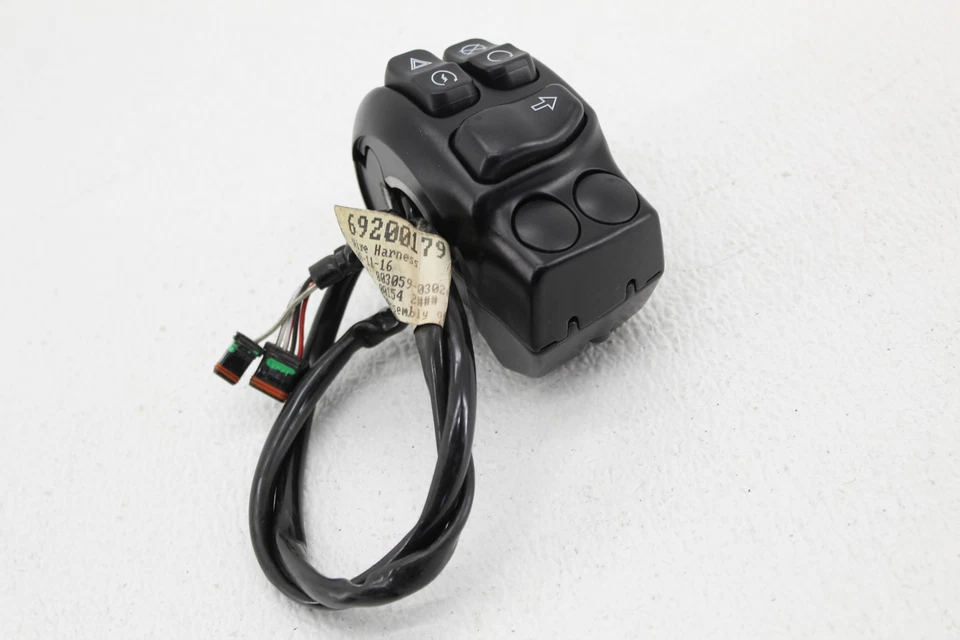 Paquete de interruptores de control derecho Harley Davidson Road King Freewheeler 16-18 Foto 3 de 4