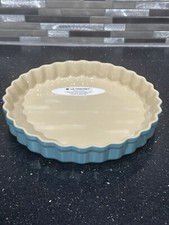 Le Creuset Nuovo Piatto Flan Rotondo Scanalato Ceramica Caraibi Teal 24 cm Prezzo consigliato £40