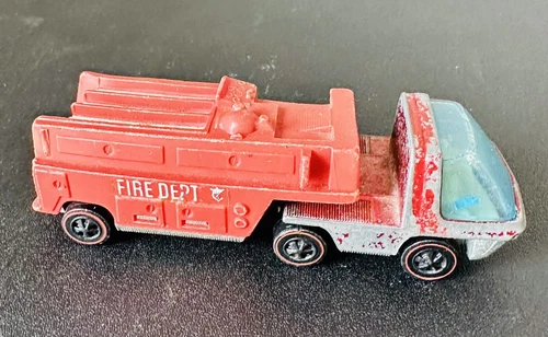 Hot Wheels Redline 1970 Fire Engine Dept. Heavyweights Trailer & Cab Fire Truck