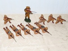 Konvolut Soldaten mit Gewehr Anzahl: 10 Stück Deutsch 2 WK!