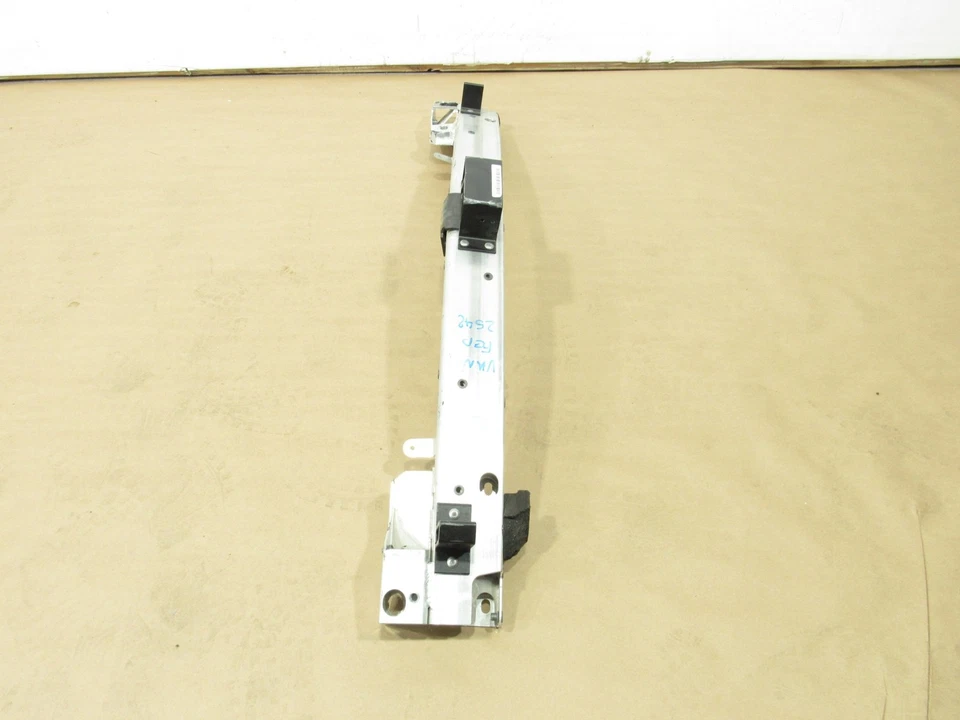 Barra de impacto de refuerzo de parachoques delantero Aston Martin Vanquish 2014 14-18 | #9 Foto 4 de 4