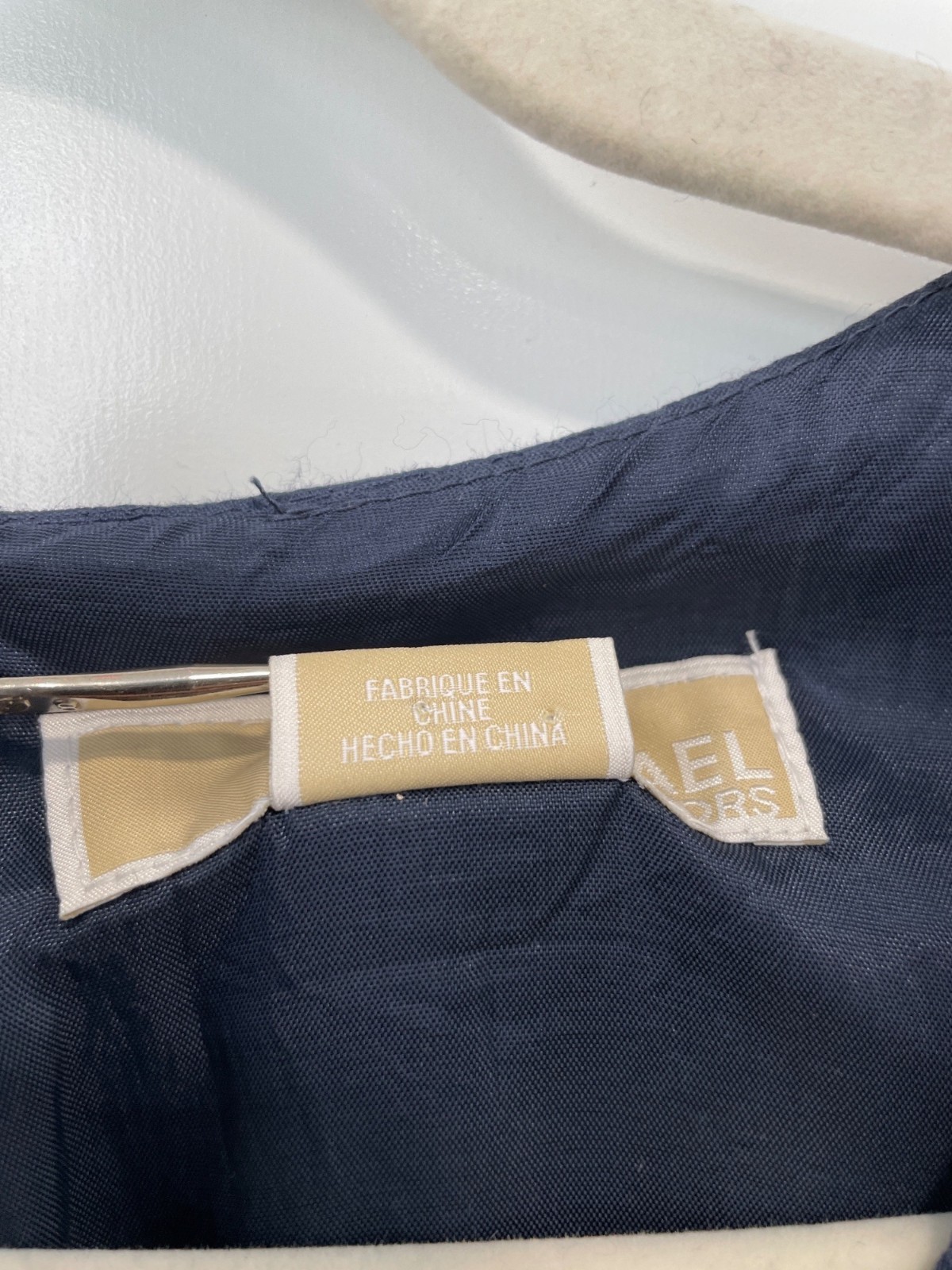 MICHAEL Michael Kors Sheath Dress Size 6 Textured V Neck Sleeveless Office Work