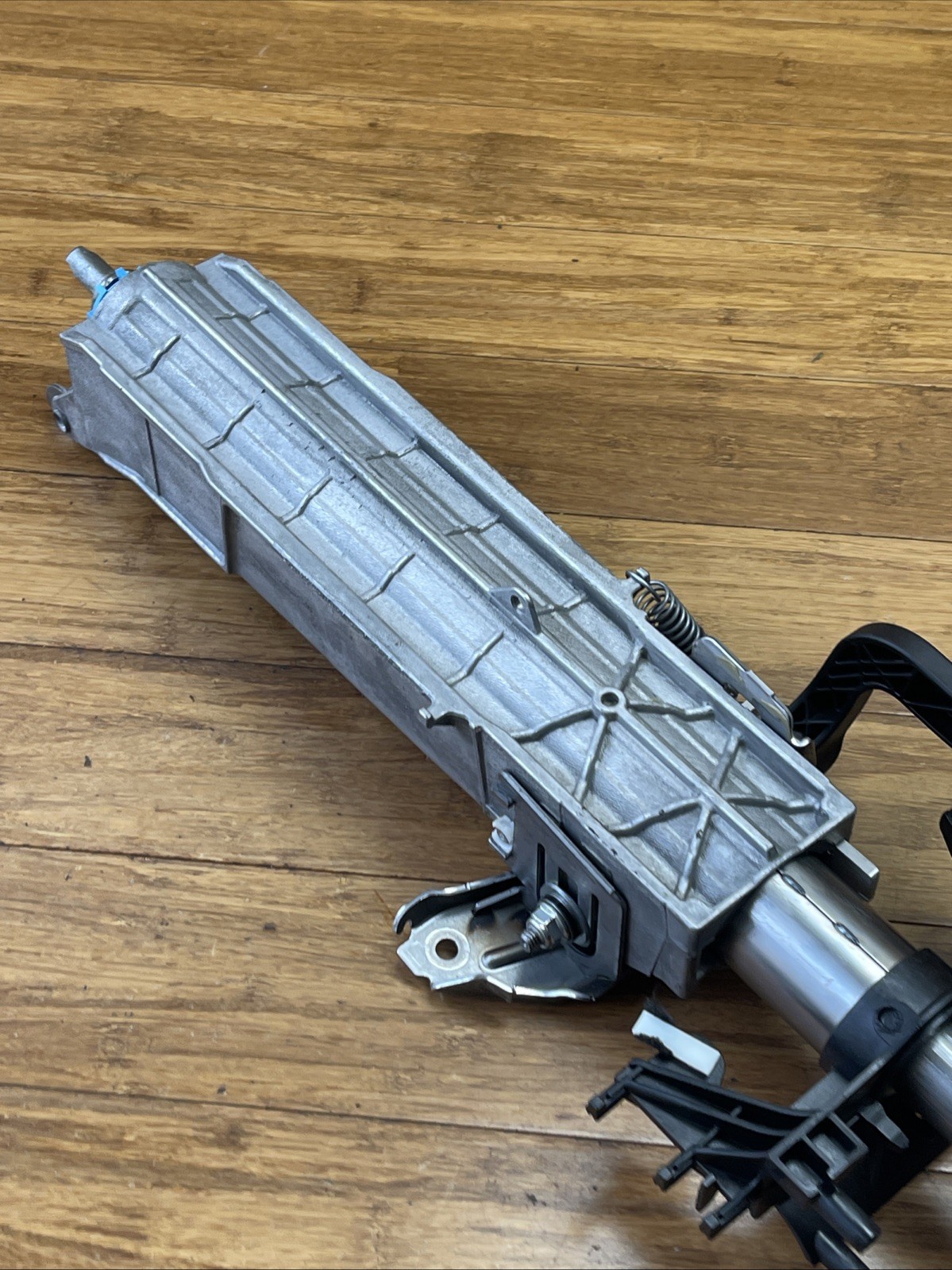 BMW i8 2015-2020 Steering column