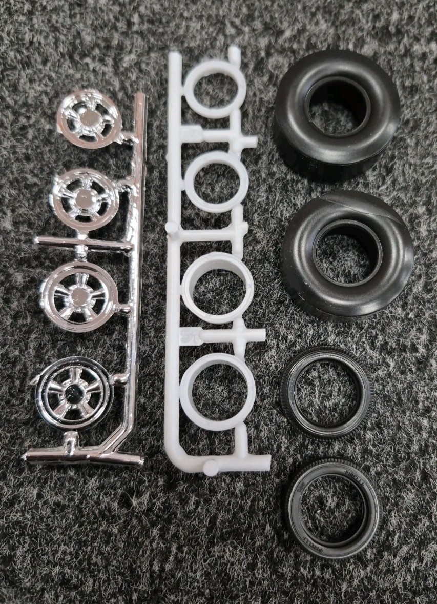 1951 51 Henry J Gasser Old School Revell 1/25 Model Wheel Ti