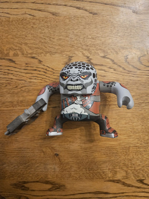 Gears Of War Vinyl Figure Locust Grenadier Batsu Neca 2009