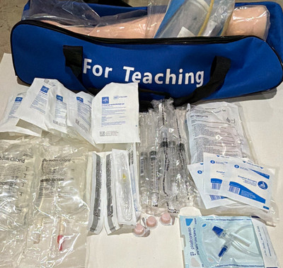 For Teaching Nursing Training Arm Manikin Kit w/ IV Supplies & Carrying Bag