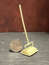 Dollhouse Miniature Vintage Carpet Sweeper 1:12 scale D270 Dollys Gallery