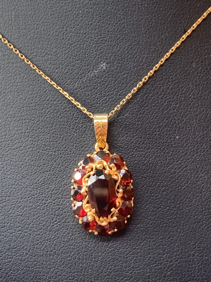 MAGNIFIQUE TRES RARE PENDENTIF ANCIEN EN OR JAUNE 18 CARATS ET SUPERBES GRENATS - Photo 2/4