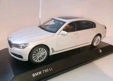 1:18 Scale BMW 750iL White 