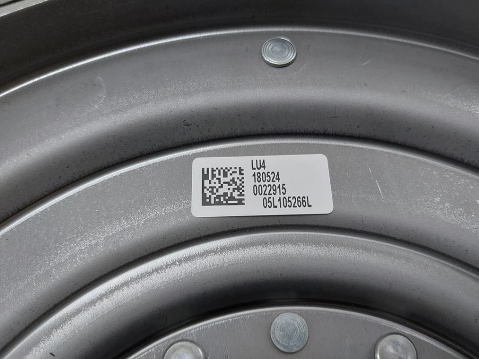 FLYWHEEL Volkswagen Golf VIII (CD1) Hatchback 2.0 GTI 16V (DNPA) 2025 05L105266J - Изображение 4 из 4