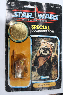 Star Wars Vintage Kenner POTF Wicket W. Warrick mint on card W/gold coin