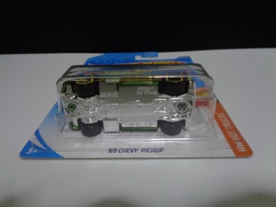 Hot Wheels 2020 Super Treasure Hunt '69 Chevy Pickup Green US Card