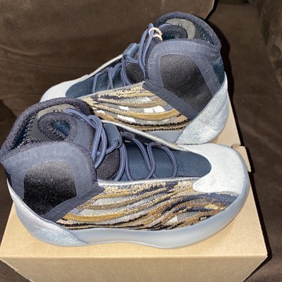 10 dollar yeezys