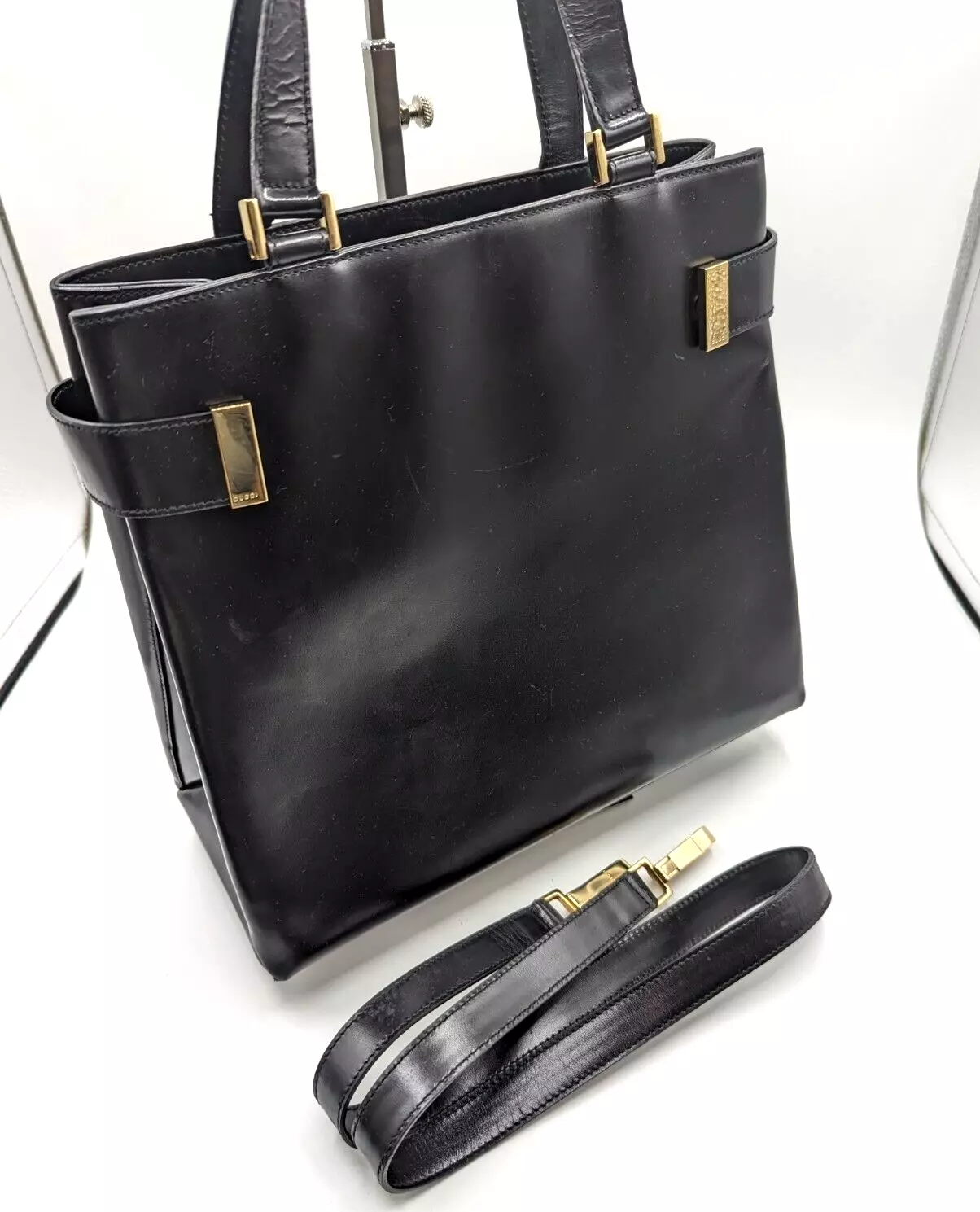 Sac bandoulière main vintage GUCCI cuir NOIR garnitures dorées formel #164